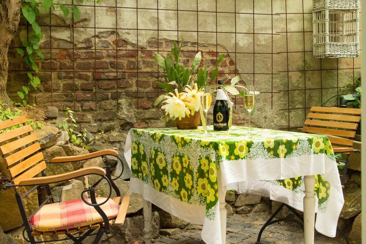 Апартаменты Auszeit Flair Der Provence Hausen  Экстерьер фото